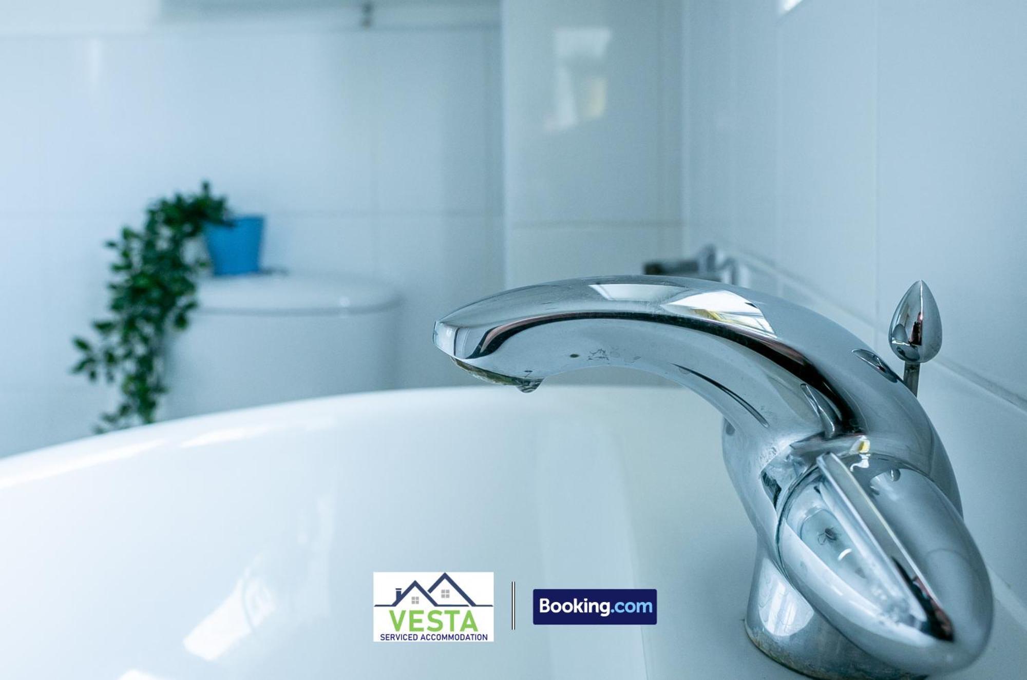 Three Bedroom Apartment By Vesta Serviced Accommodation & Short Lets Hatfield With Free Parking Exteriér fotografie